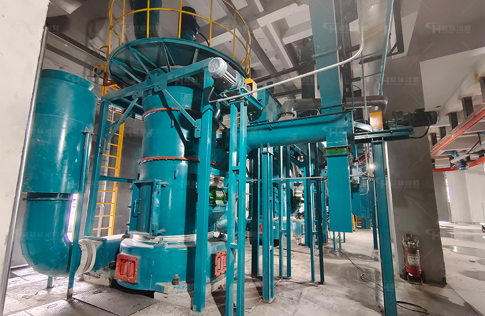 内蒙古某知名炭素厂煅后石油焦磨粉生产线